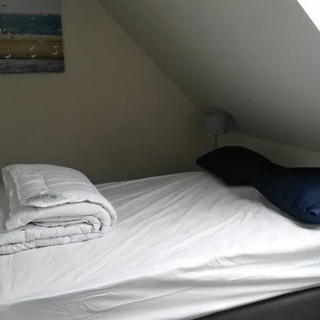 Holiday Suites De Panne شقة فندقية 3*