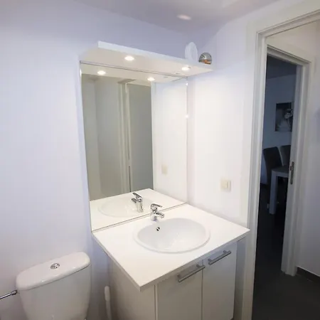 Holiday Suites De Panne شقة فندقية