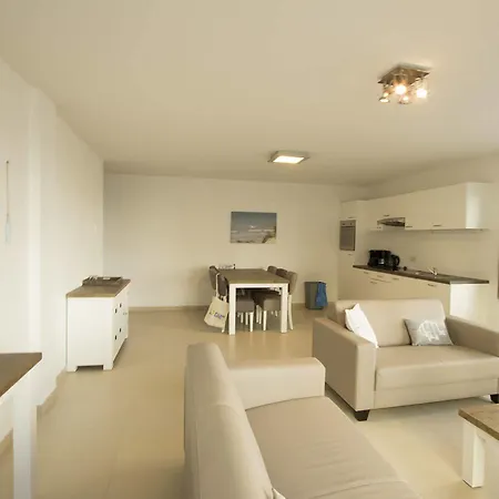 Holiday Suites De Panne شقة فندقية دي بان