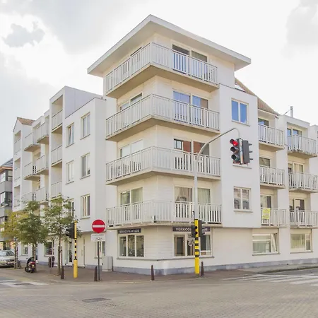 Holiday Suites De Panne شقة فندقية دي بان